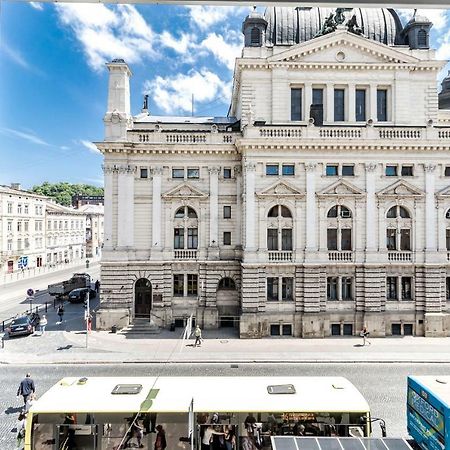 Opera House Apartment 2 リヴィウ エクステリア 写真