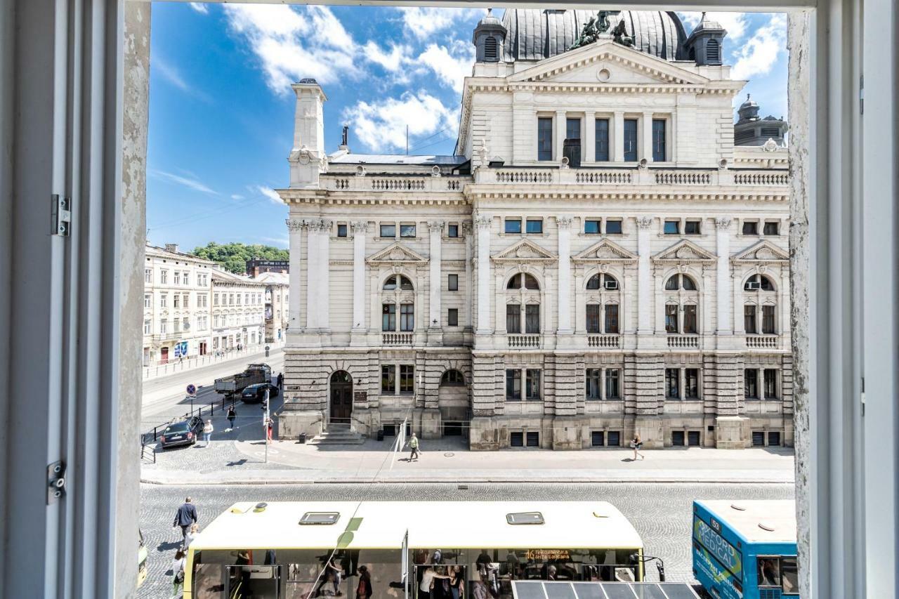 Opera House Apartment 2 リヴィウ エクステリア 写真