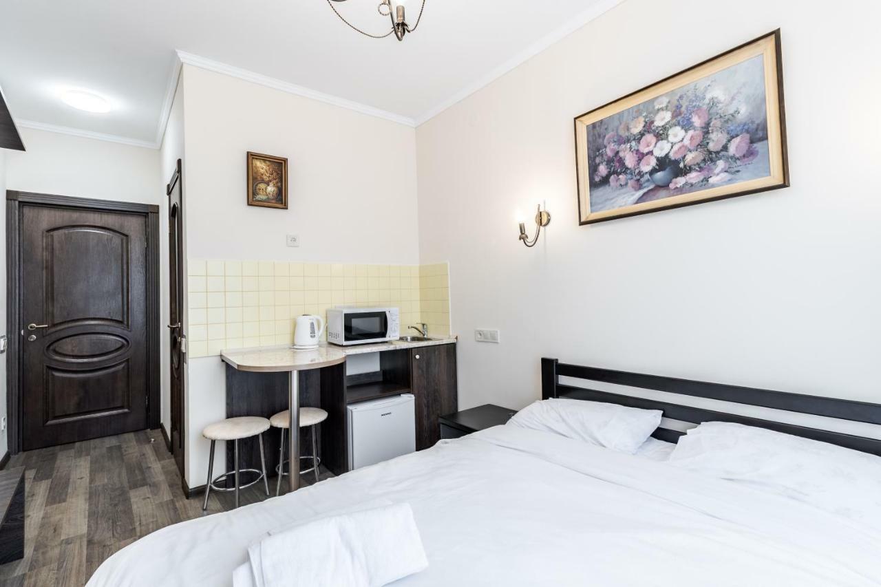 Opera House Apartment 2 リヴィウ エクステリア 写真
