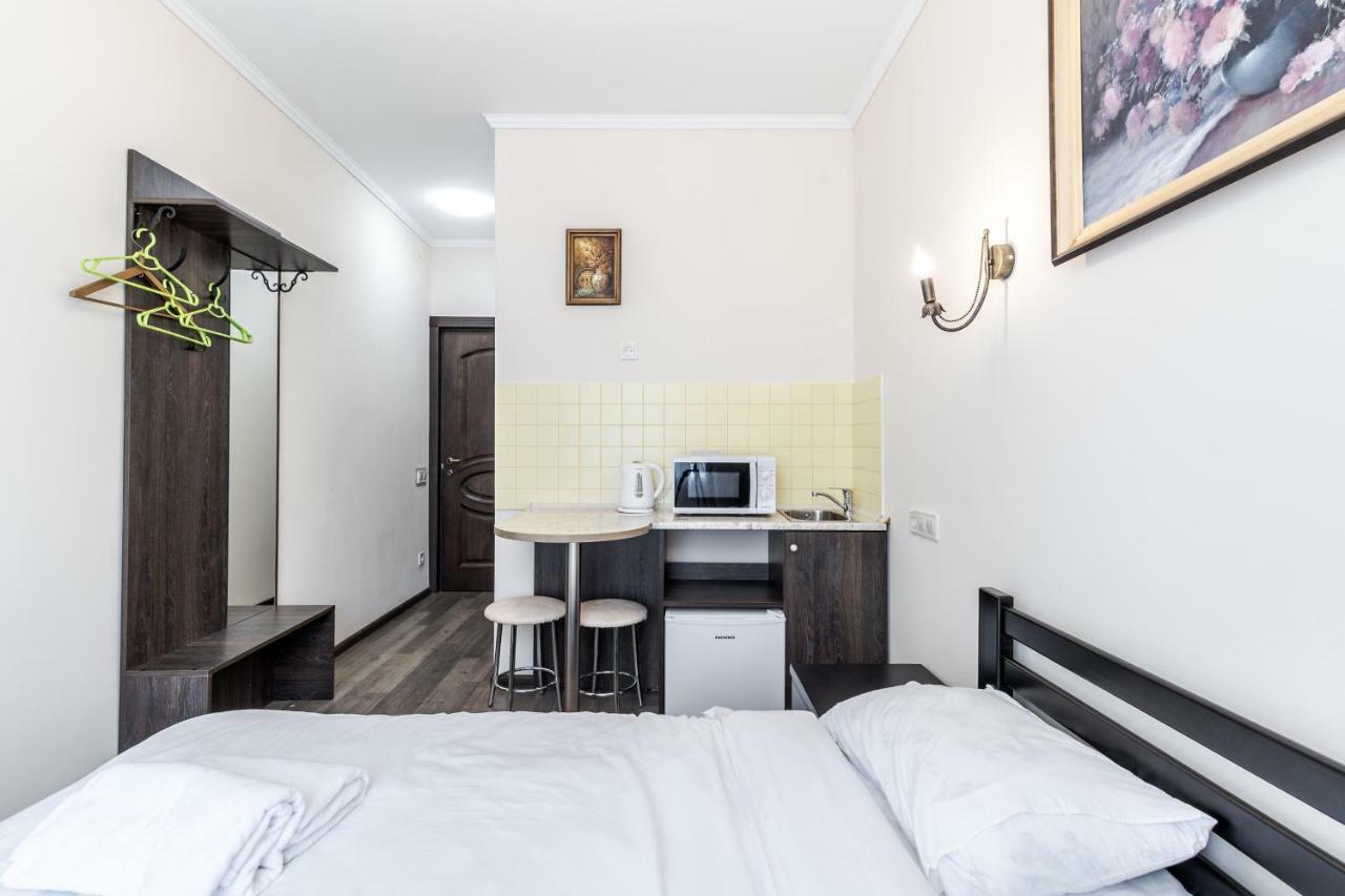 Opera House Apartment 2 リヴィウ エクステリア 写真