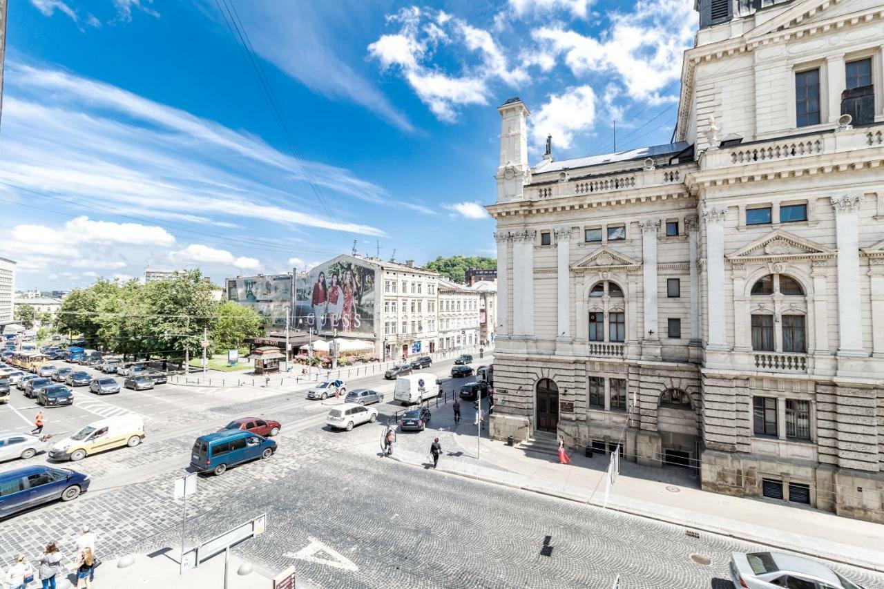 Opera House Apartment 2 リヴィウ エクステリア 写真